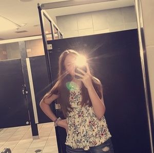 Meet your Posher, Lexi